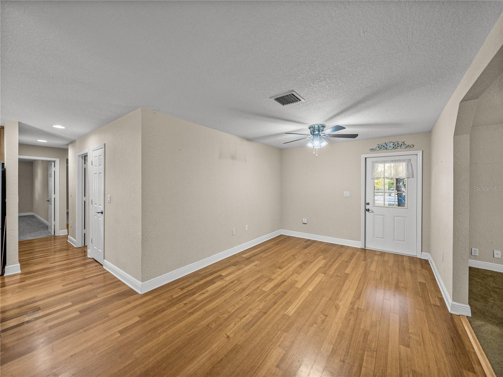 Image 11 of 68 For 34800 Orange Belt Drive