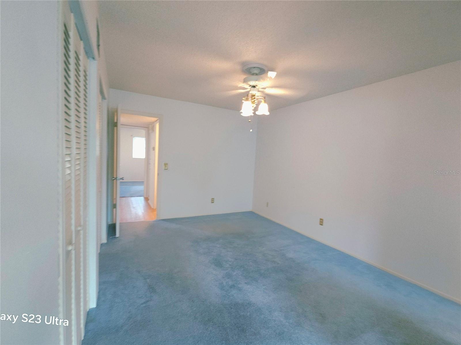 Image 15 of 25 For 2386 Sumatran Way 44