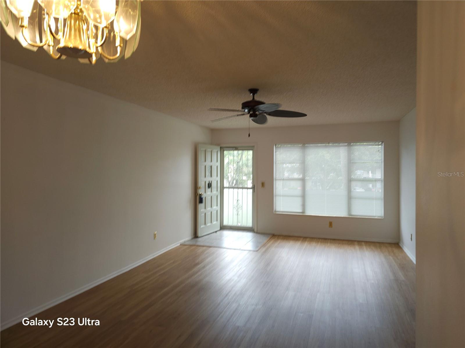 Image 7 of 25 For 2386 Sumatran Way 44