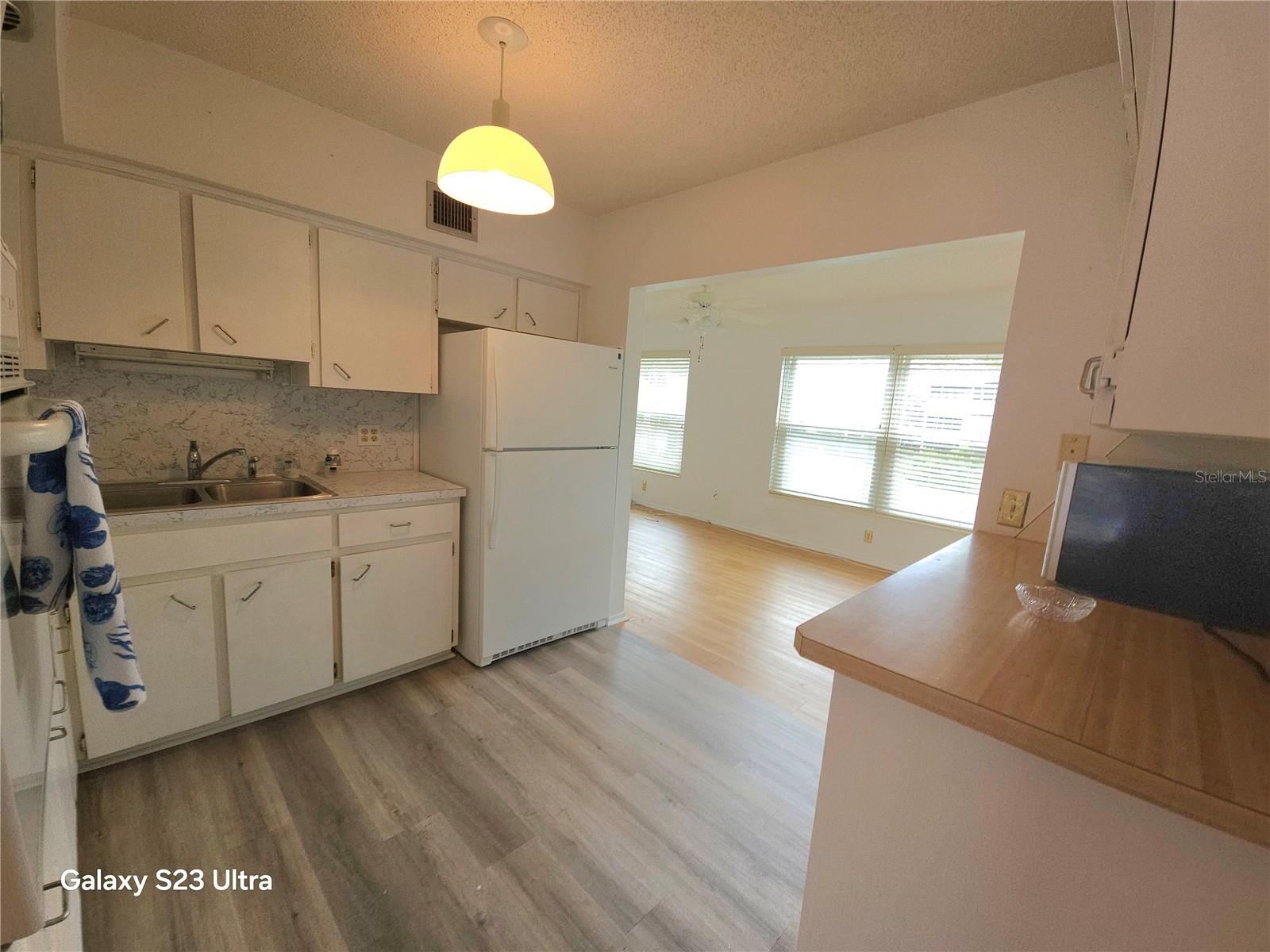 Image 9 of 25 For 2386 Sumatran Way 44