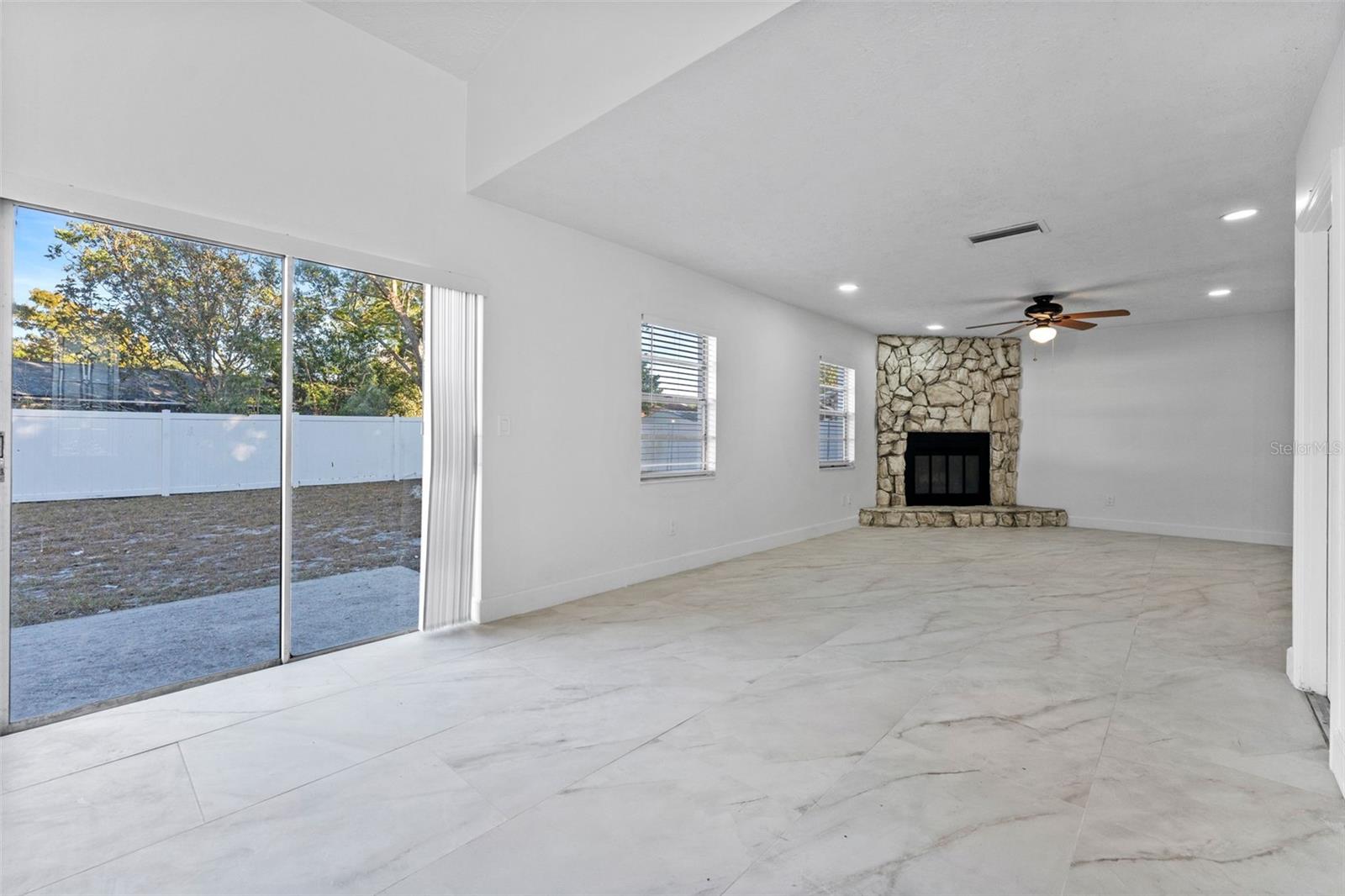 Image 14 of 36 For 6502 Spanish Moss Circle