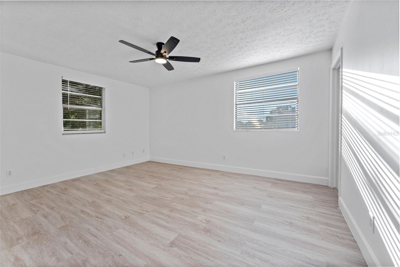 Image 17 of 36 For 6502 Spanish Moss Circle