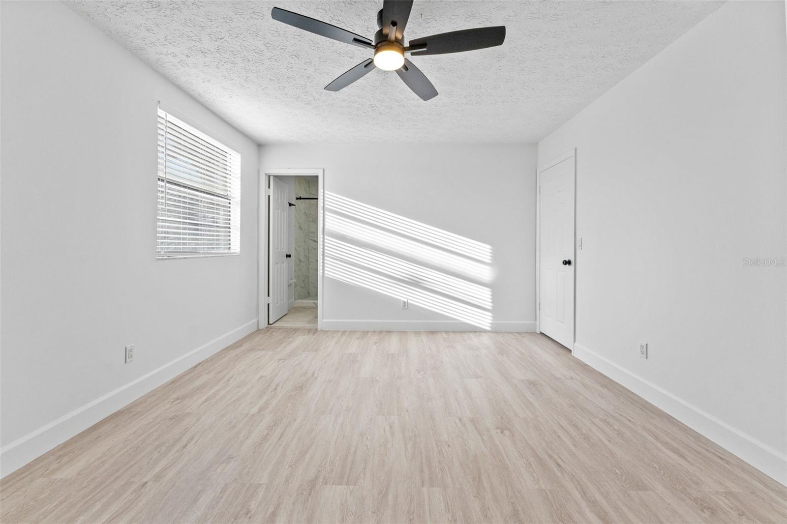 Image 18 of 36 For 6502 Spanish Moss Circle