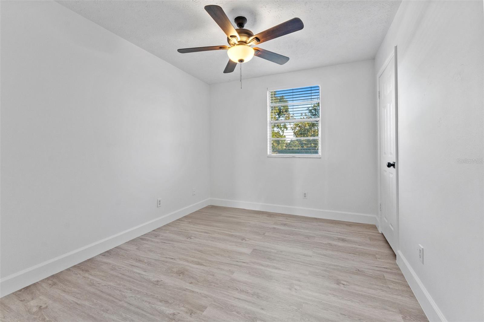 Image 20 of 36 For 6502 Spanish Moss Circle