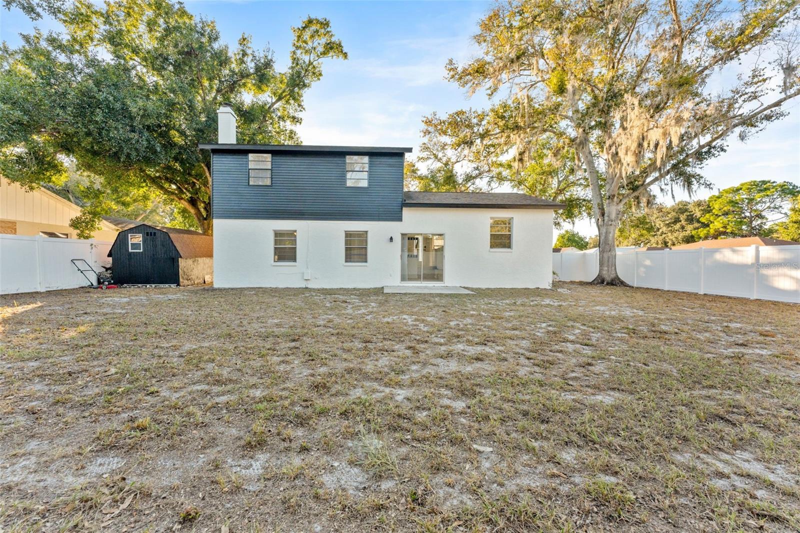 Image 32 of 36 For 6502 Spanish Moss Circle