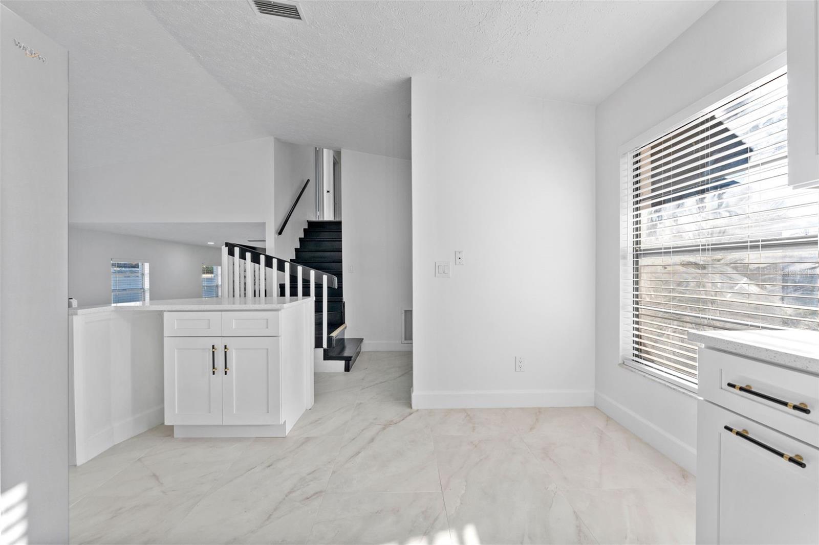 Image 9 of 36 For 6502 Spanish Moss Circle