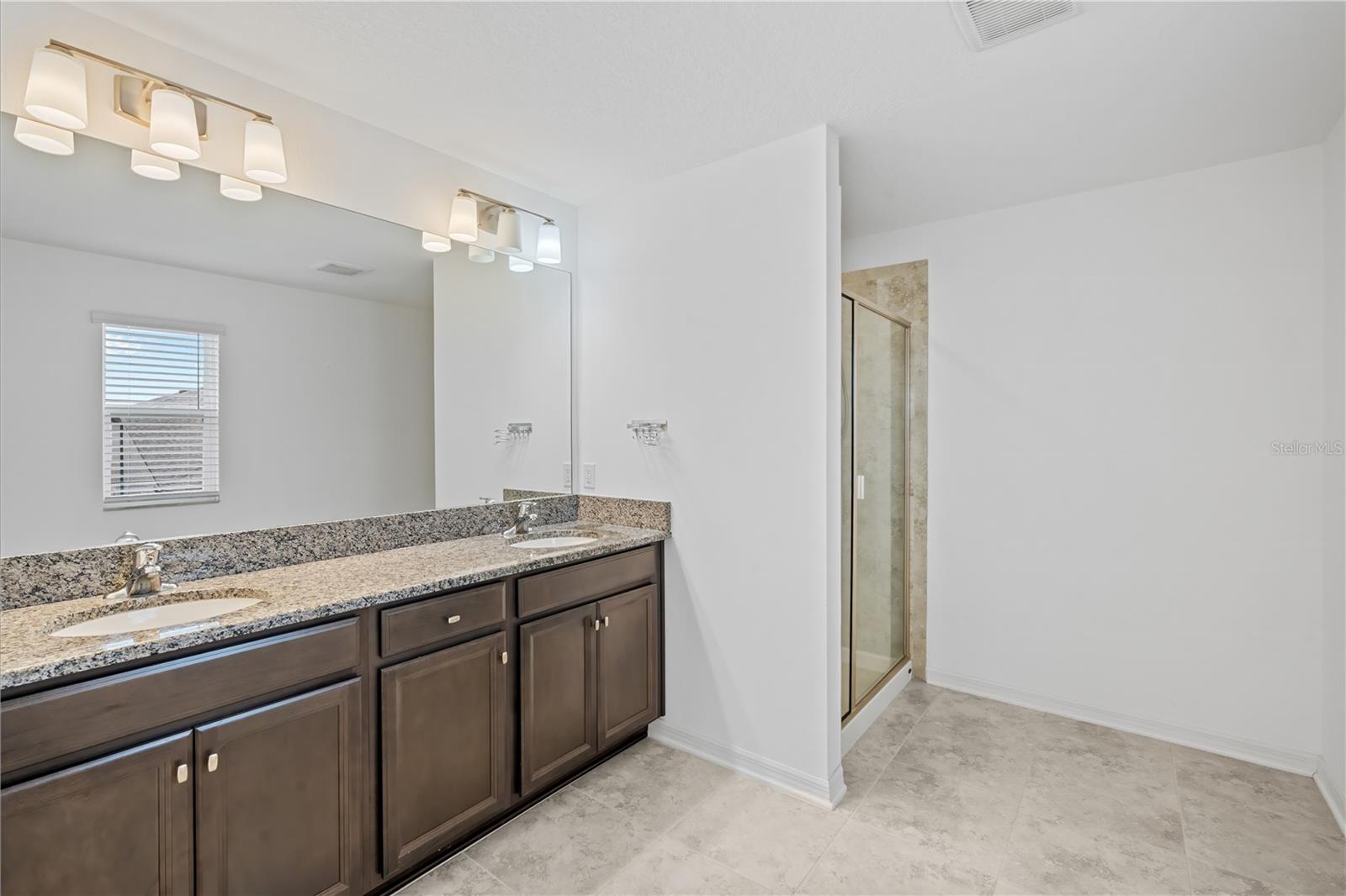 Image 14 of 26 For 37820 Beacon Brick Drive