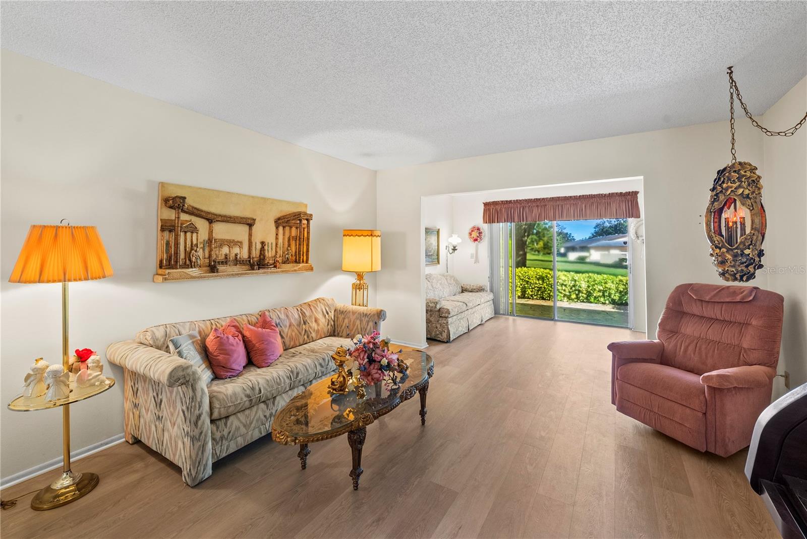 Image 15 of 100 For 3420 Stonehaven Court E D