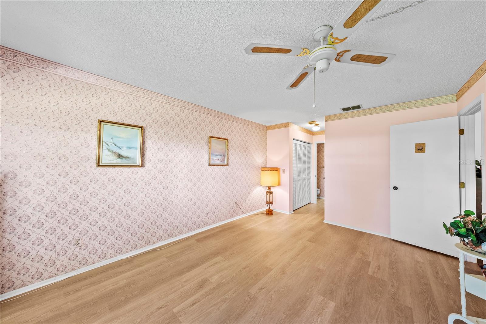 Image 26 of 100 For 3420 Stonehaven Court E D