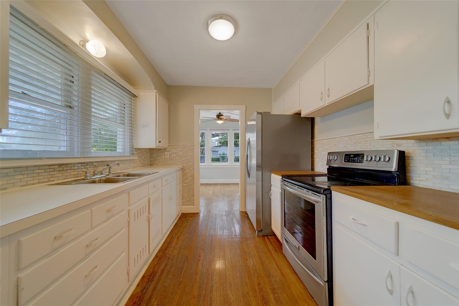 Image 18 of 54 For 810 2nd Avenue Nw