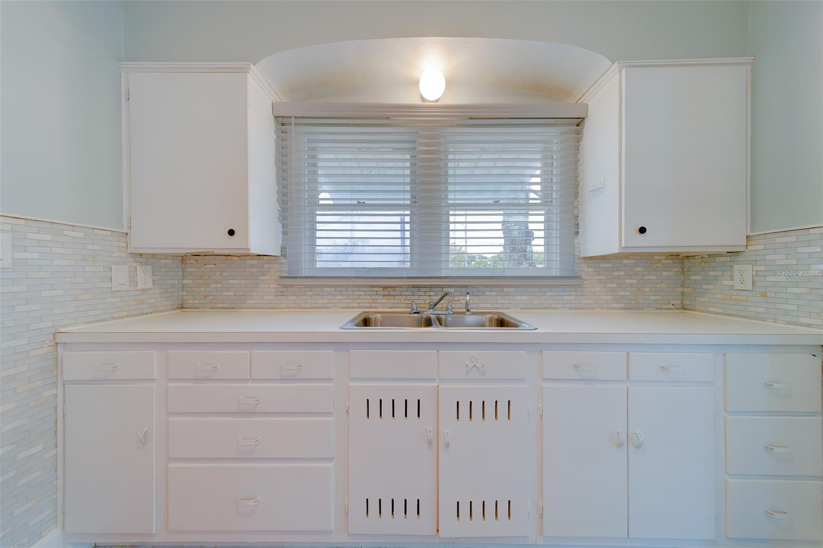 Image 19 of 54 For 810 2nd Avenue Nw