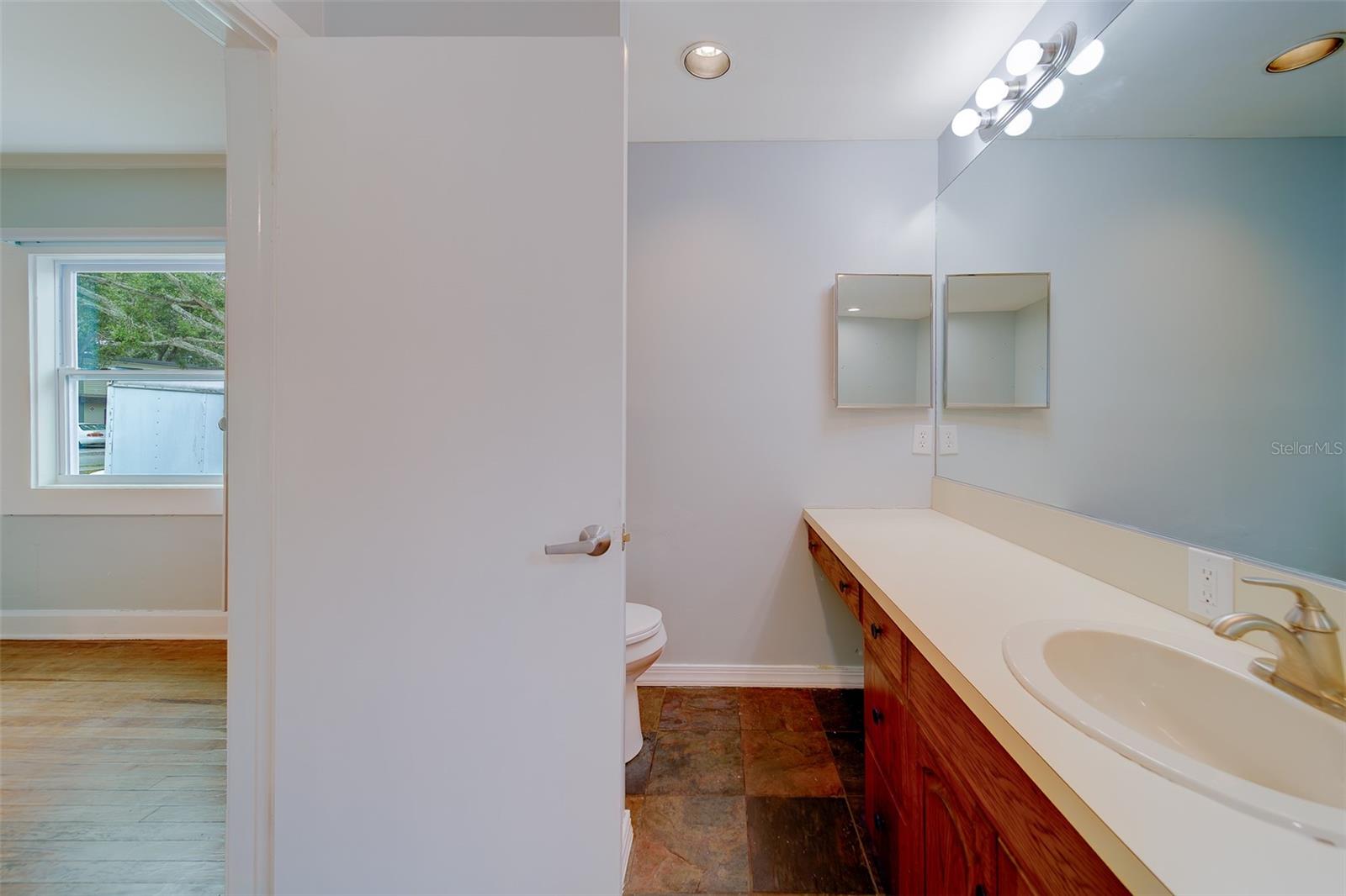 Image 33 of 54 For 810 2nd Avenue Nw