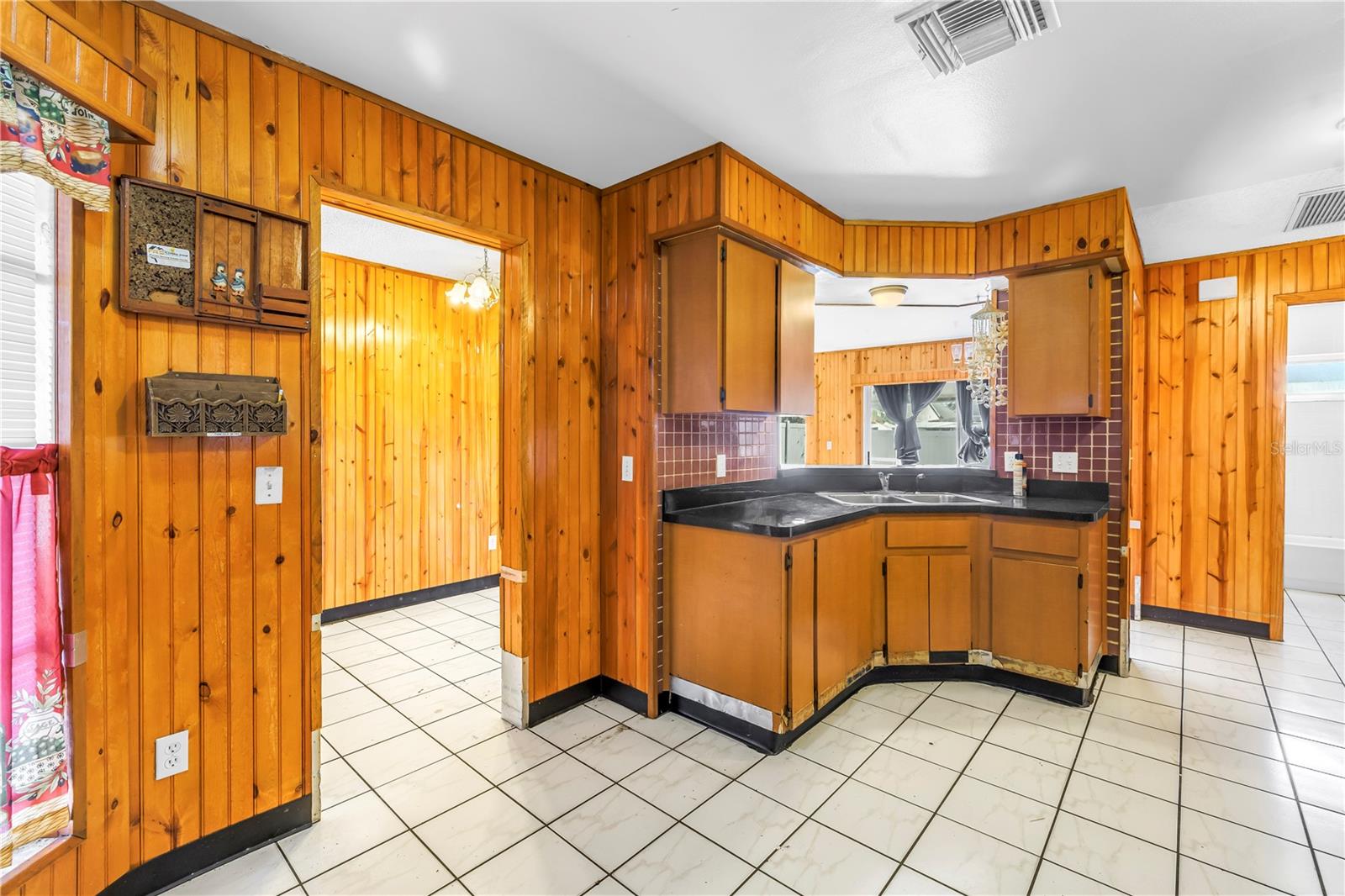 Image 13 of 32 For 8315 Riverboat Drive