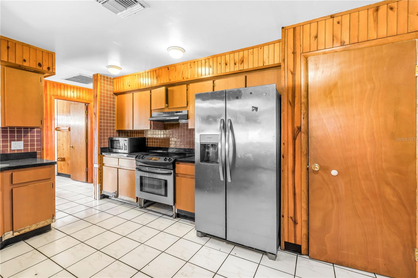 Image 14 of 32 For 8315 Riverboat Drive