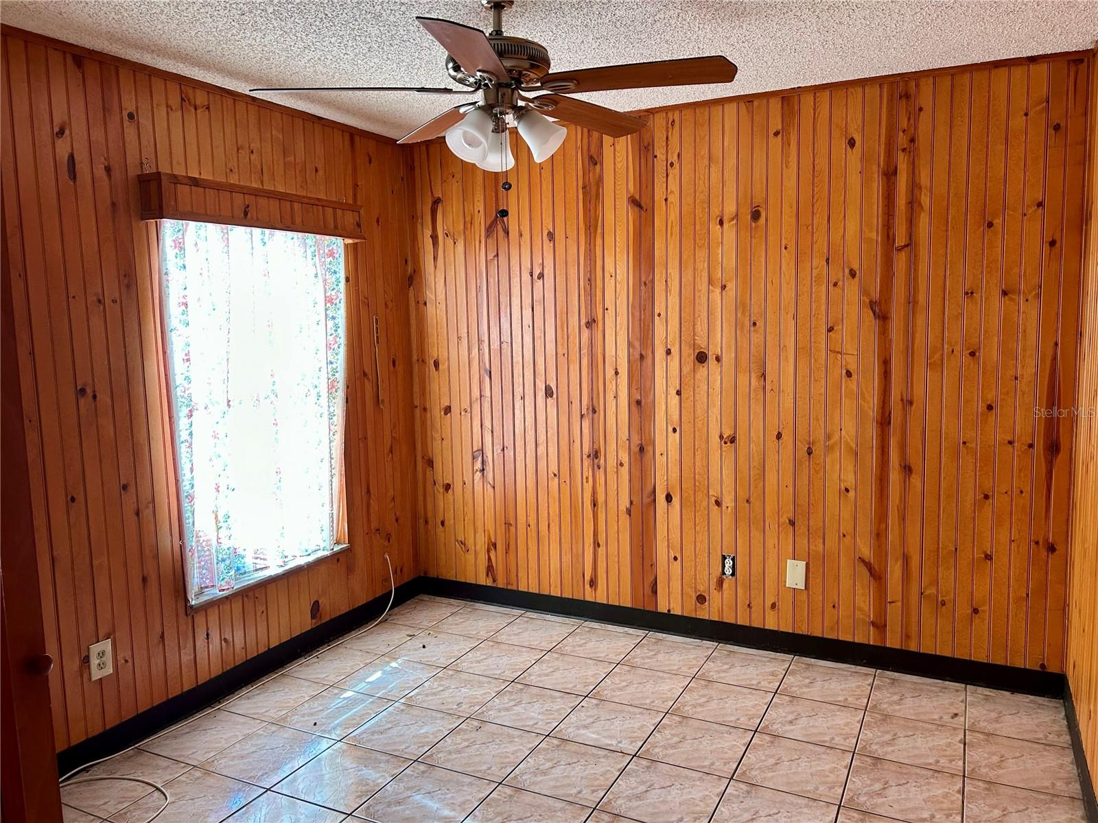 Image 4 of 32 For 8315 Riverboat Drive