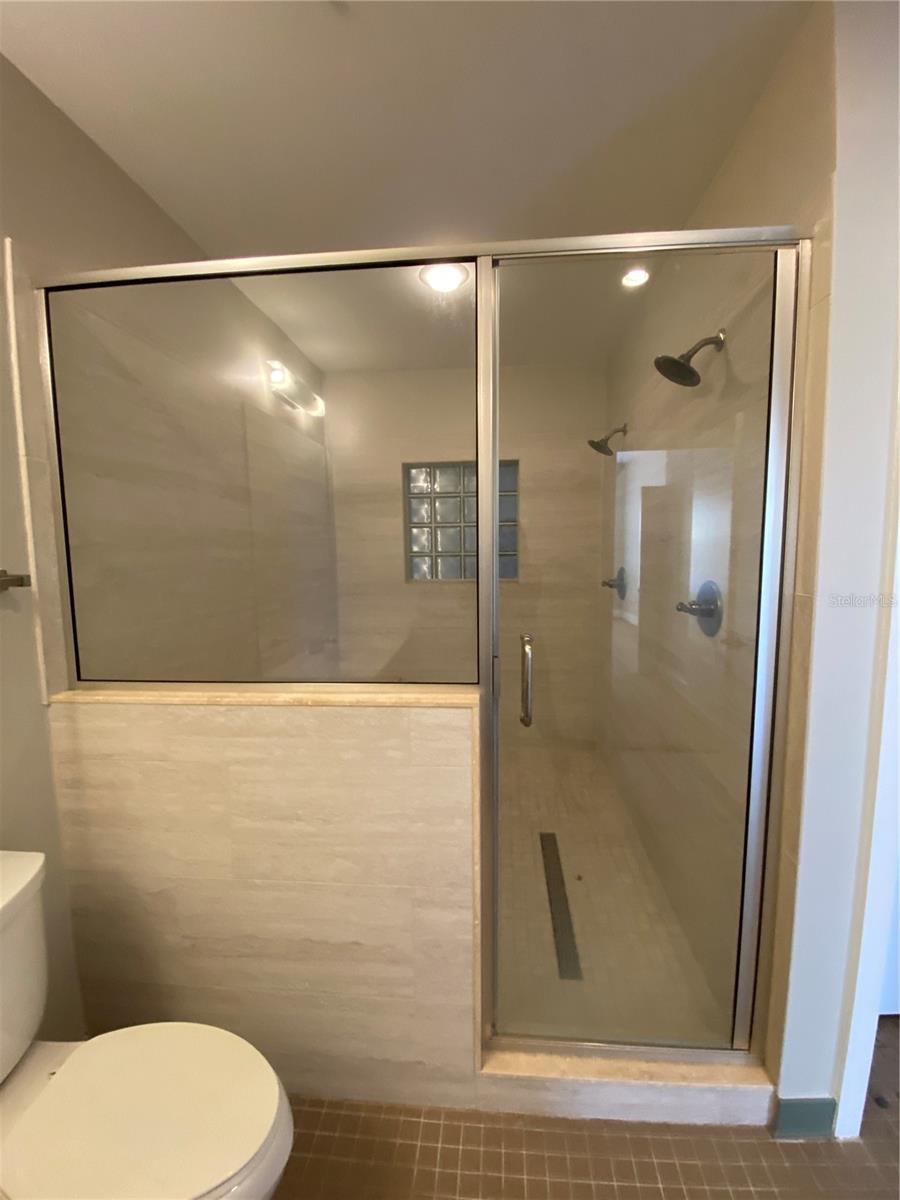 Image 26 of 64 For 1501 Doyle Carlton Drive 305