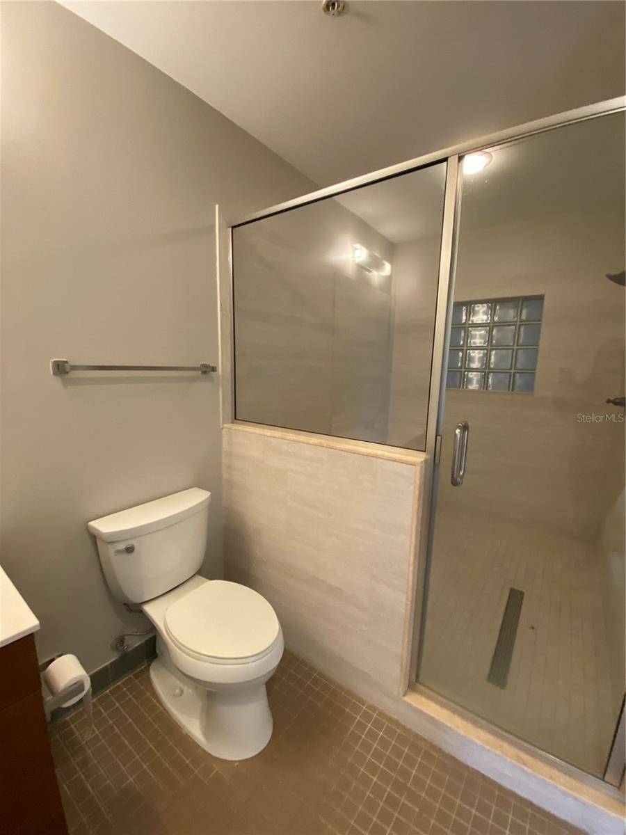 Image 27 of 64 For 1501 Doyle Carlton Drive 305