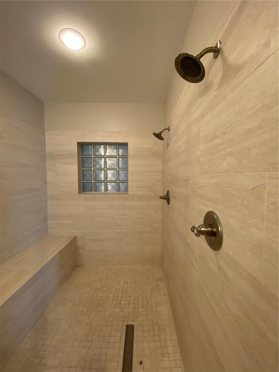 Image 28 of 64 For 1501 Doyle Carlton Drive 305