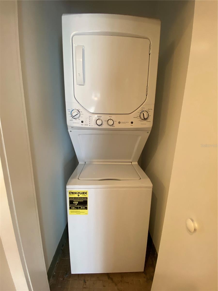 Image 31 of 64 For 1501 Doyle Carlton Drive 305