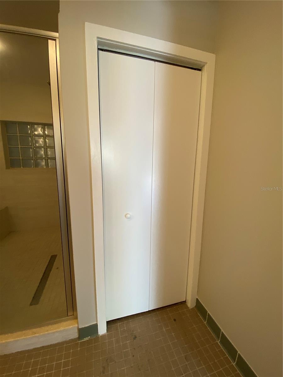 Image 33 of 64 For 1501 Doyle Carlton Drive 305