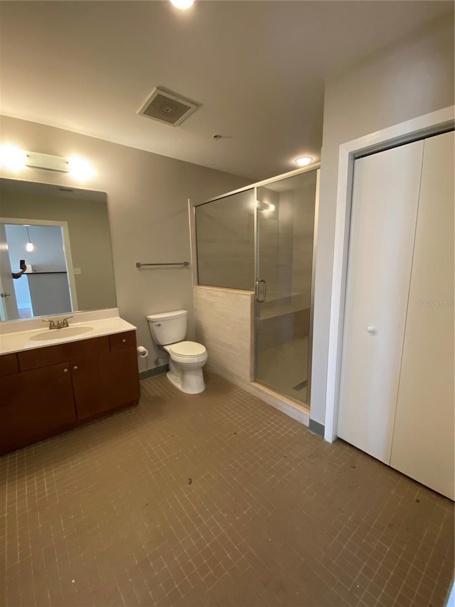 Image 37 of 64 For 1501 Doyle Carlton Drive 305