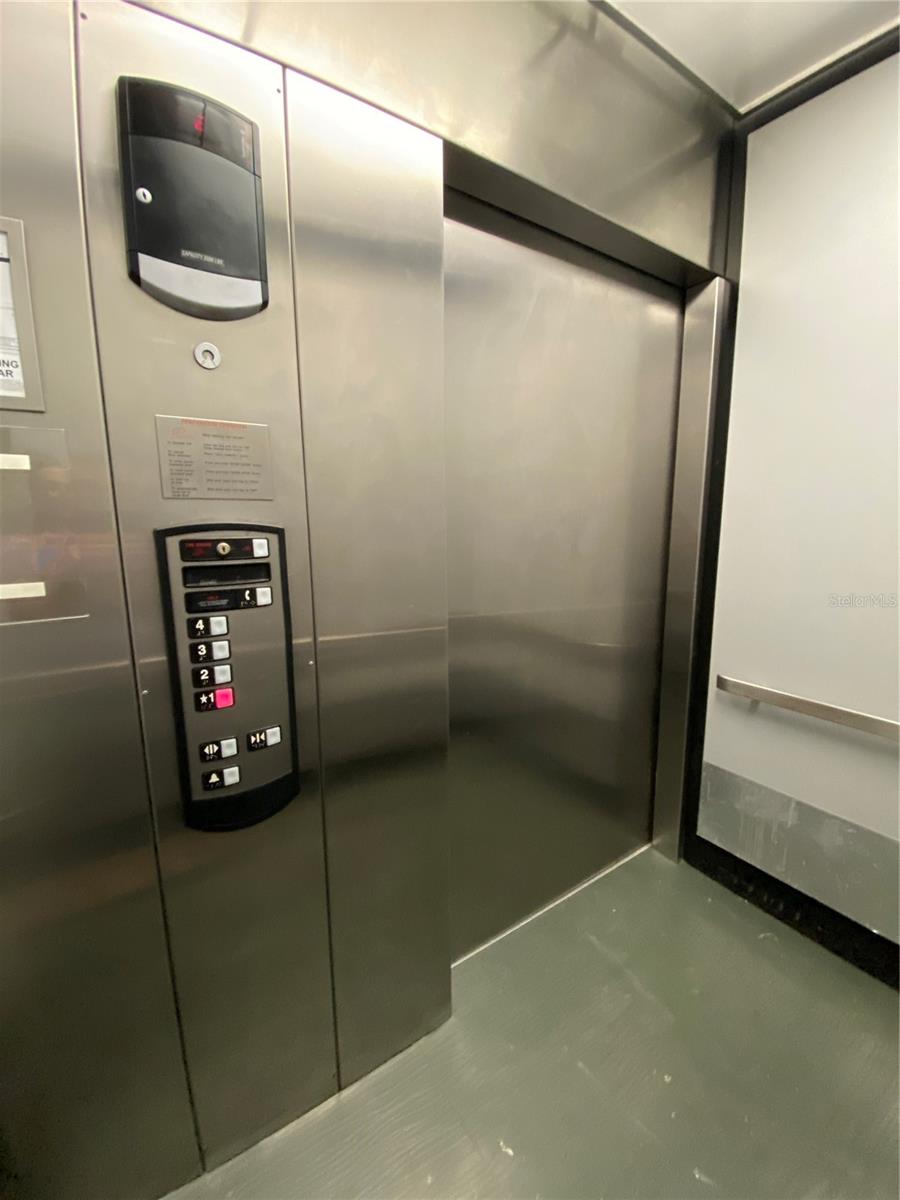 Image 41 of 64 For 1501 Doyle Carlton Drive 305