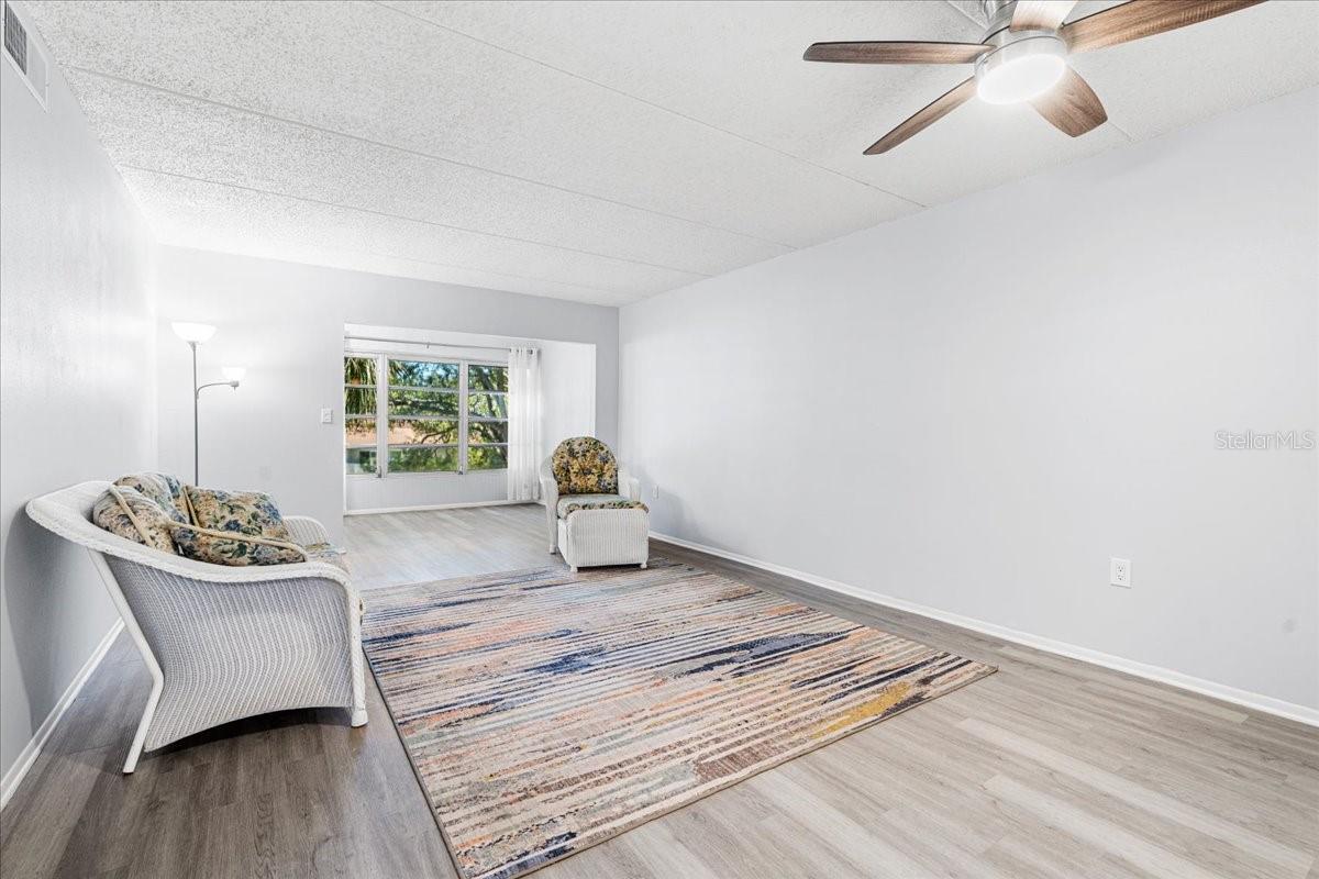 Image 10 of 37 For 821 Patricia Avenue 202