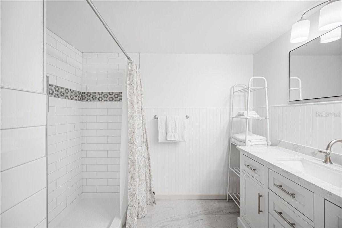 Image 17 of 37 For 821 Patricia Avenue 202