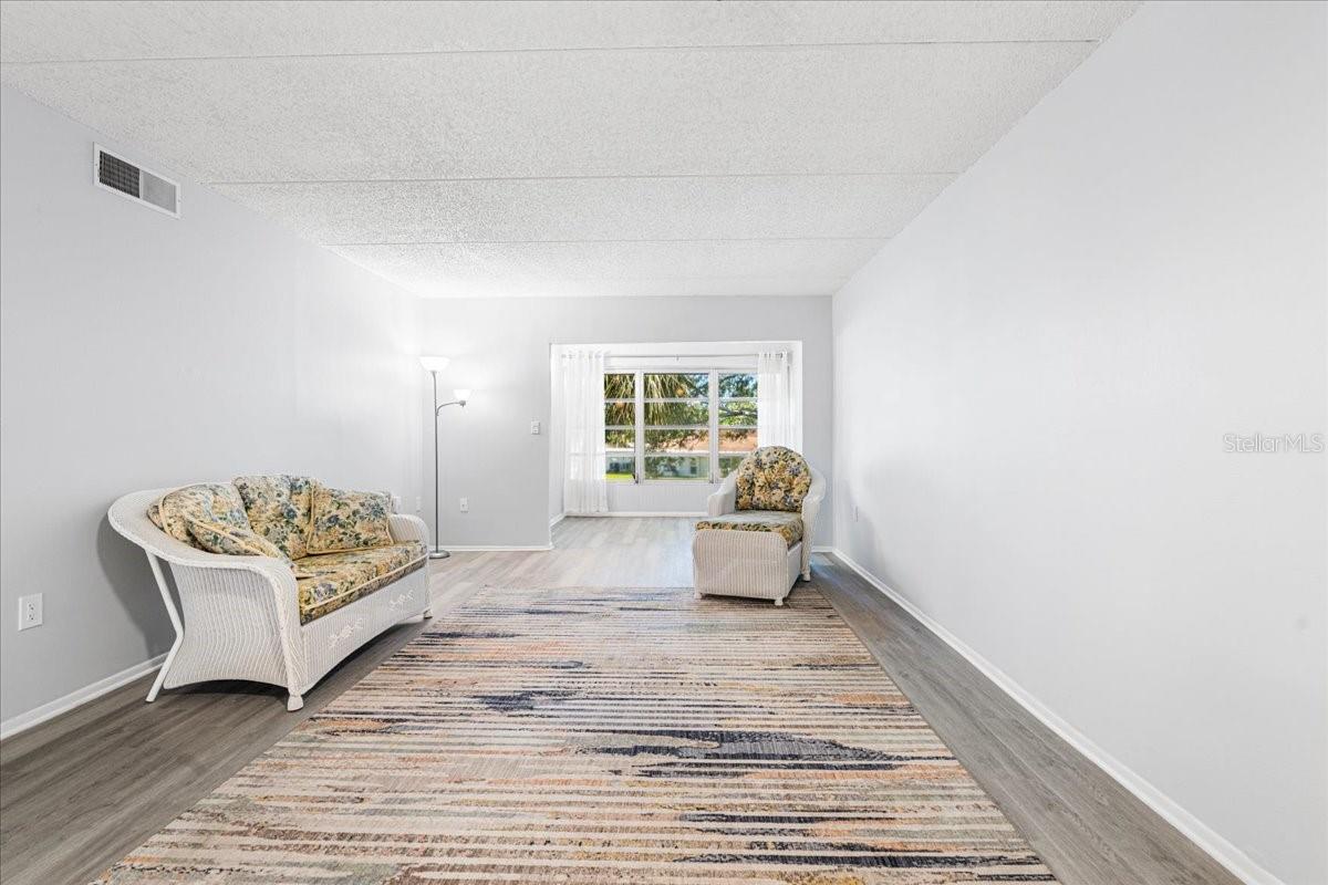 Image 9 of 37 For 821 Patricia Avenue 202