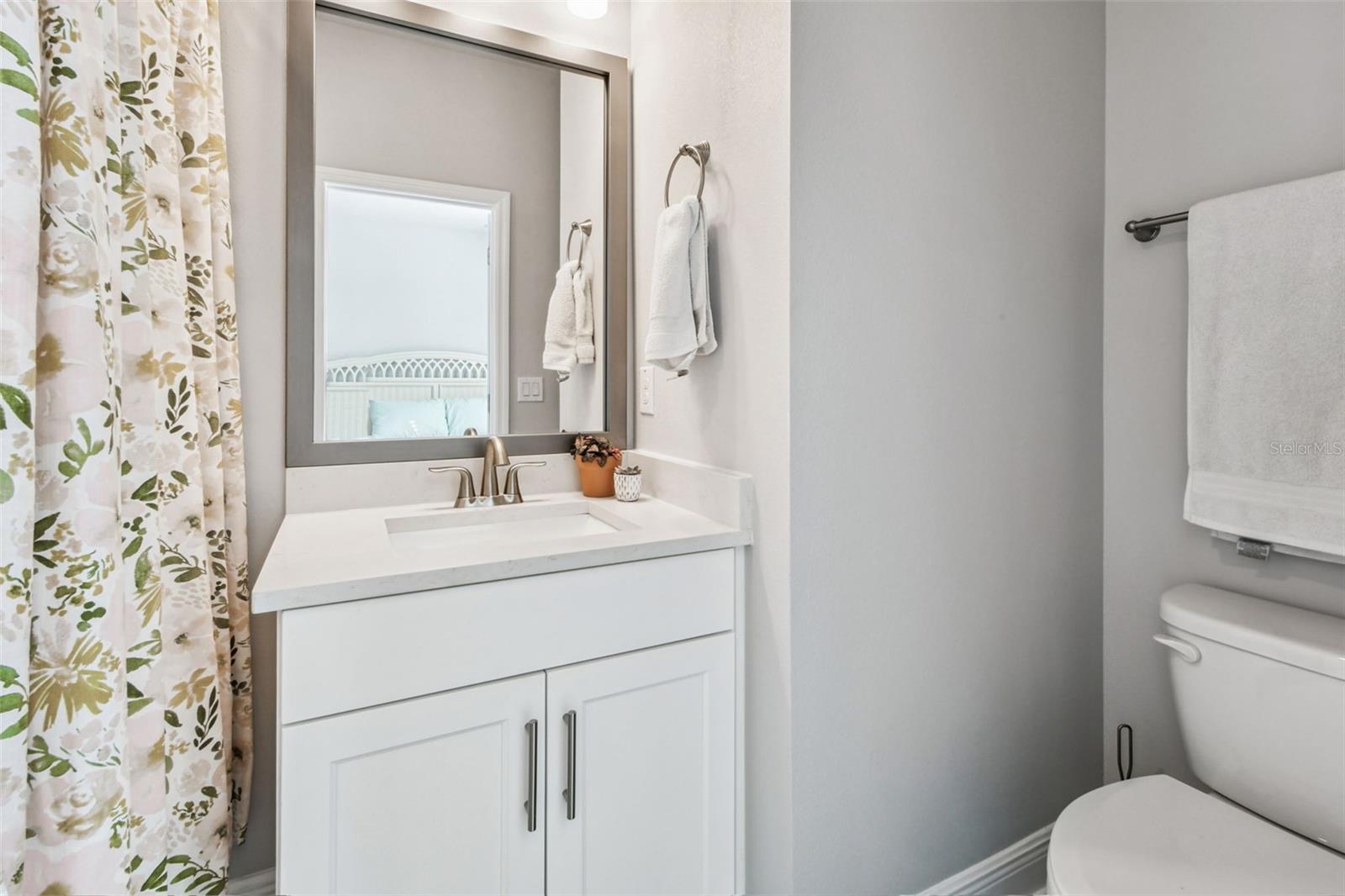 Image 19 of 26 For 208 Tampania Avenue 3