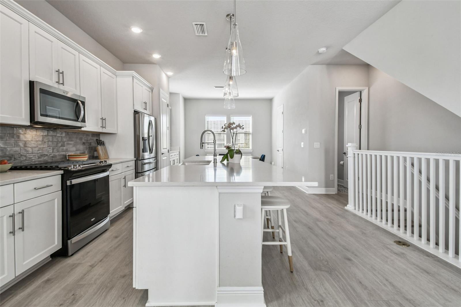 Image 6 of 26 For 208 Tampania Avenue 3