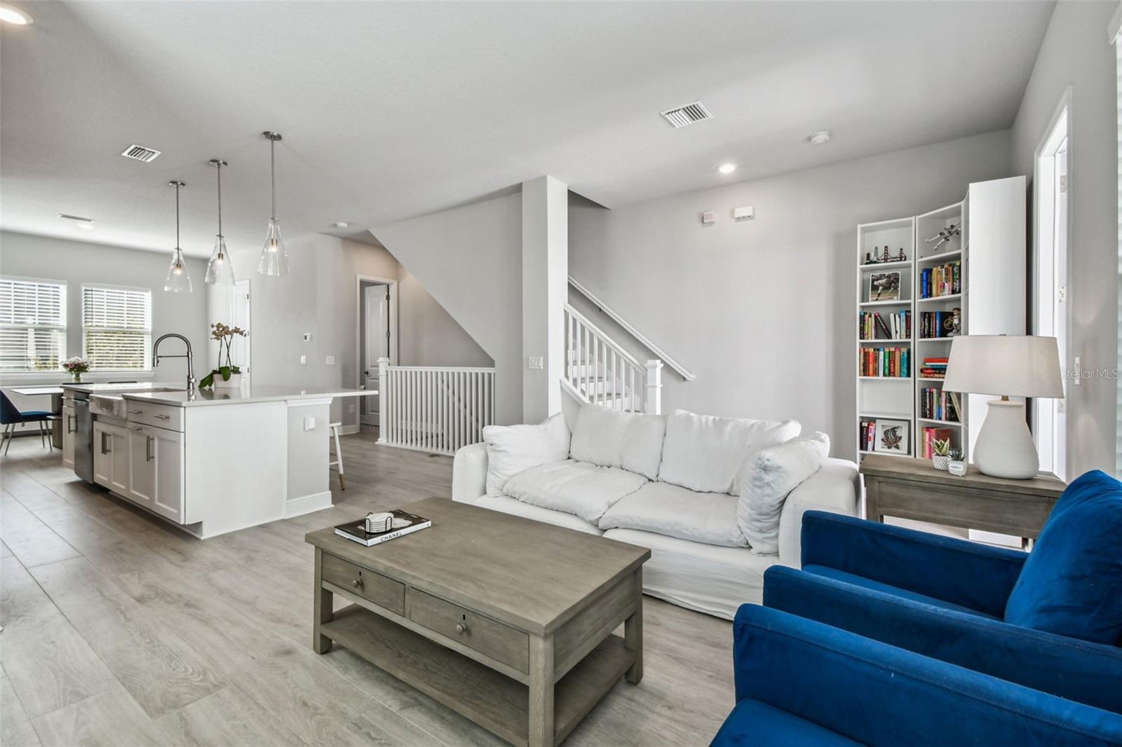 Image 9 of 26 For 208 Tampania Avenue 3