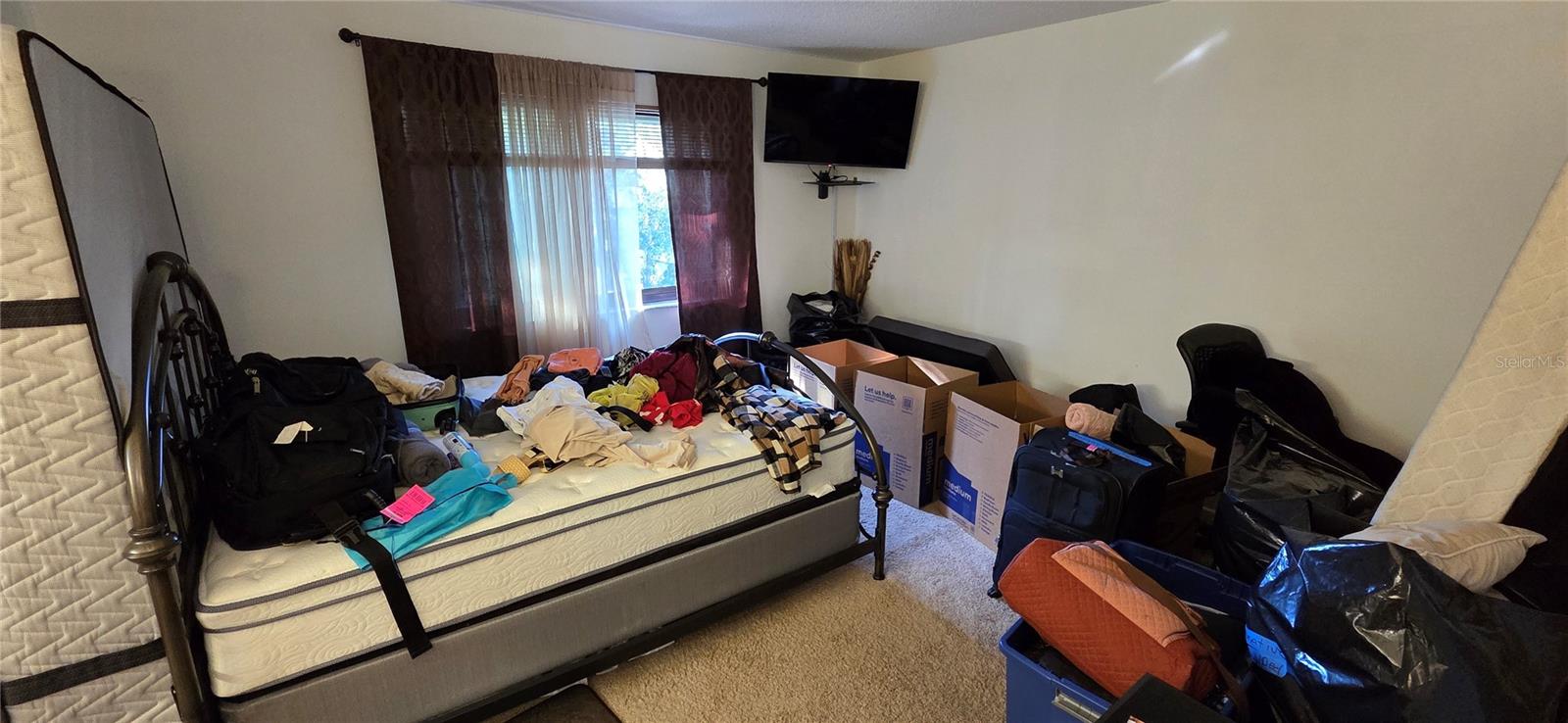 Listing photo id 15 for 165 Pine Cone Trail