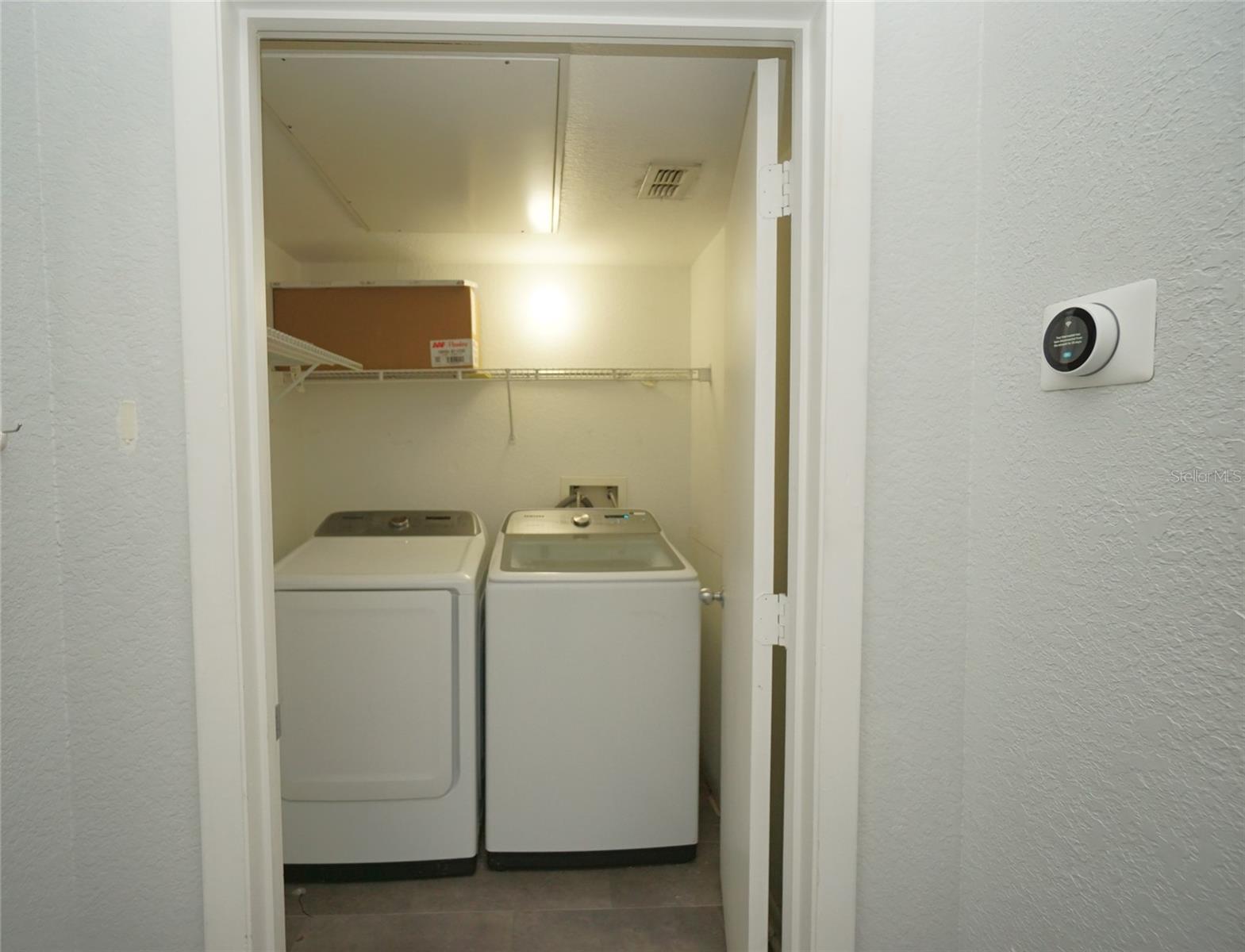 Image 10 of 16 For 2411 Horatio Street 539