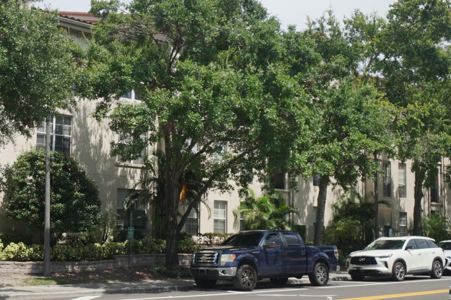 Image 16 of 16 For 2411 Horatio Street 539