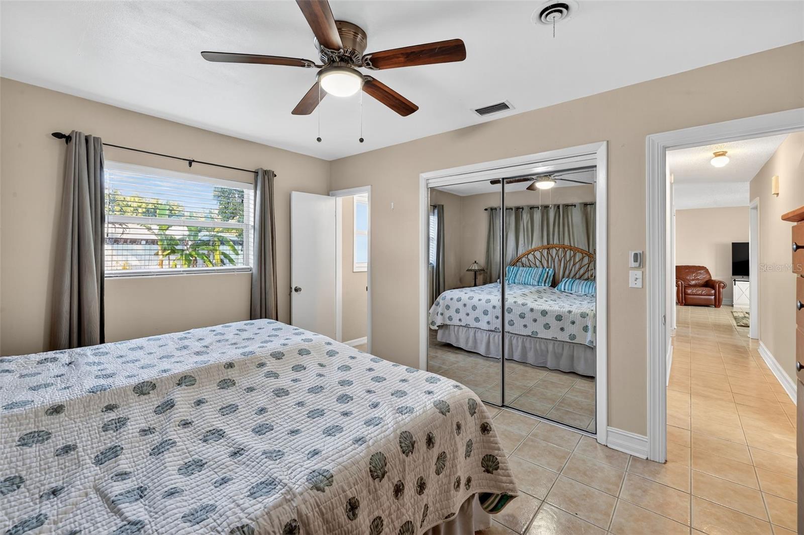 Image 14 of 28 For 13583 Croft Drive N