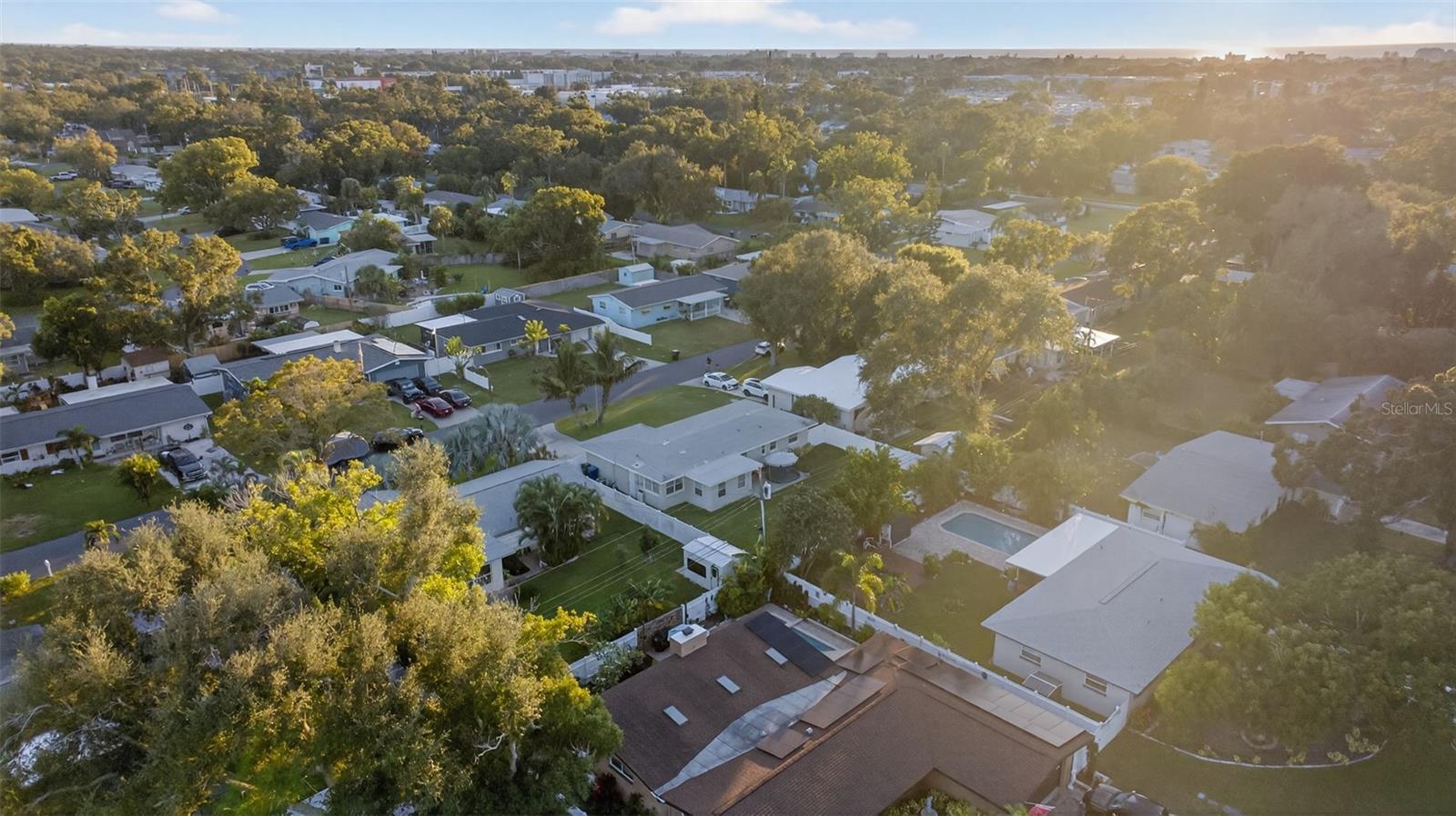 Image 27 of 28 For 13583 Croft Drive N