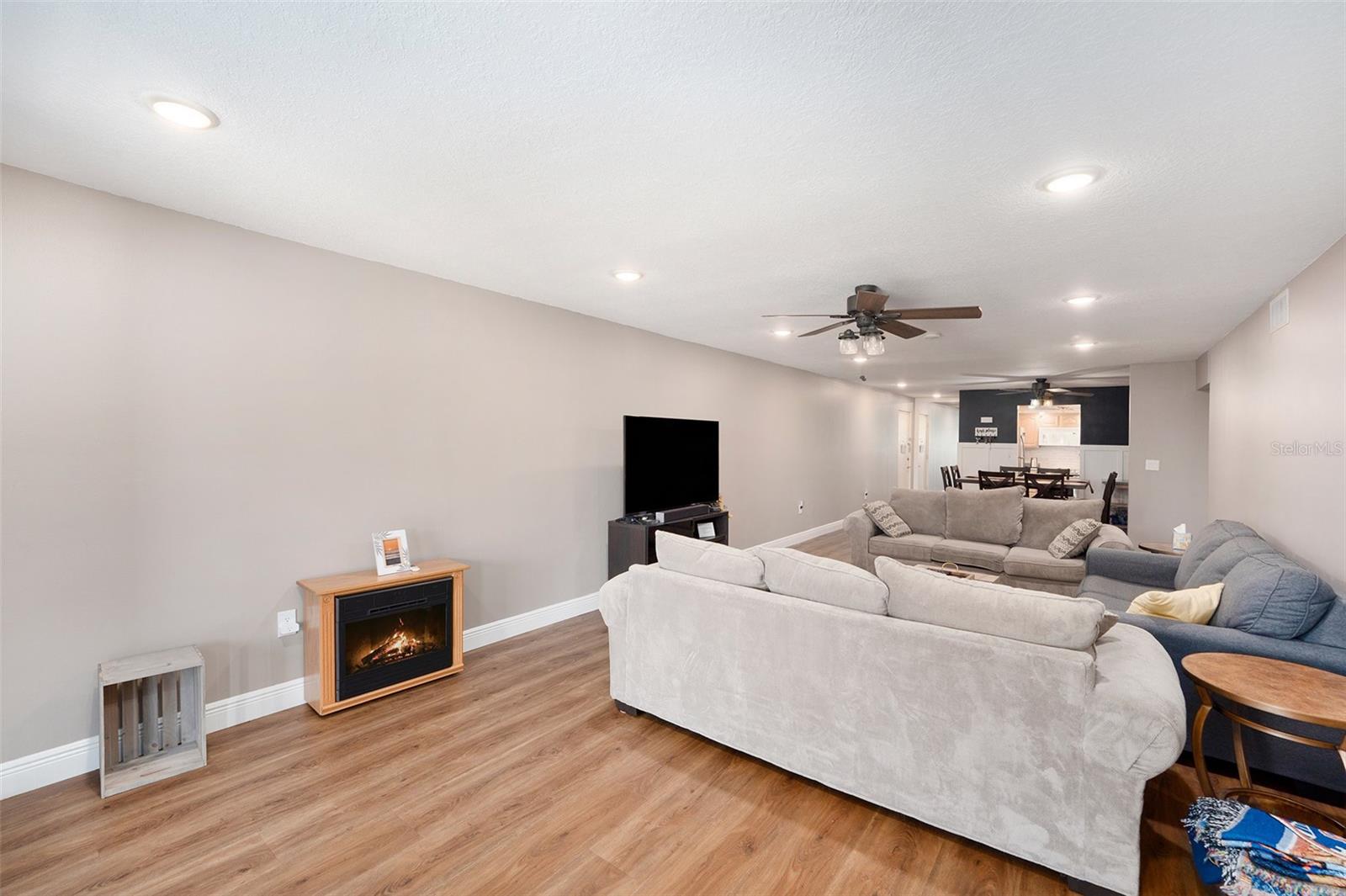 Image 3 of 31 For 90 Highland Avenue 1201