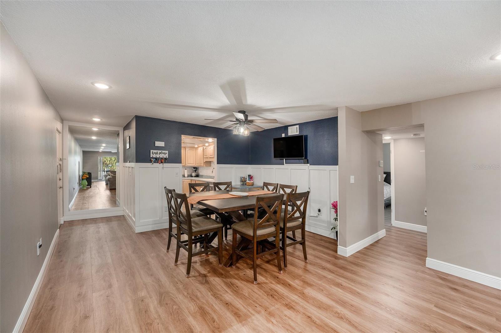 Image 7 of 31 For 90 Highland Avenue 1201