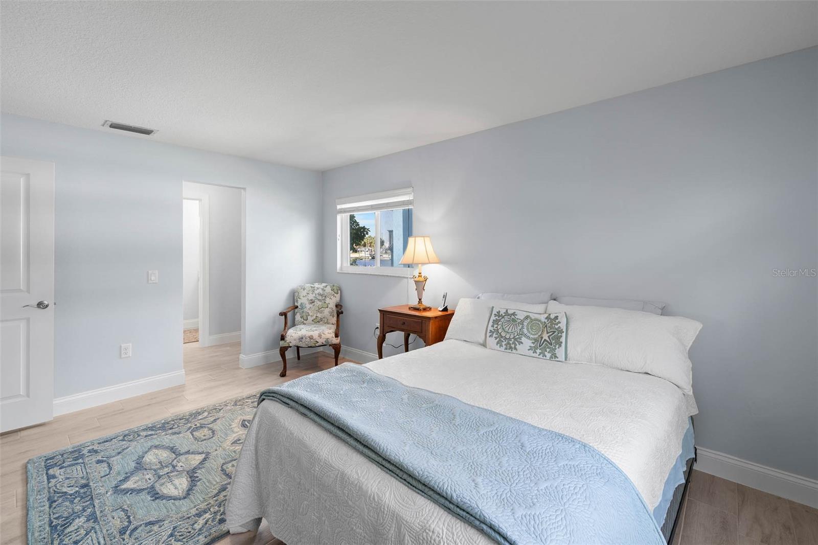 Image 16 of 37 For 4151 Camelia Drive