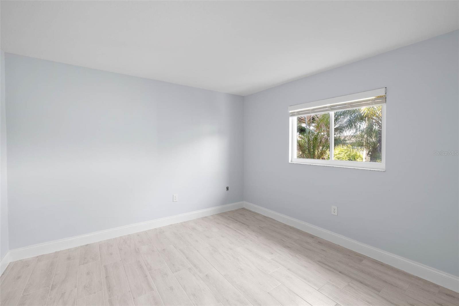 Image 19 of 37 For 4151 Camelia Drive