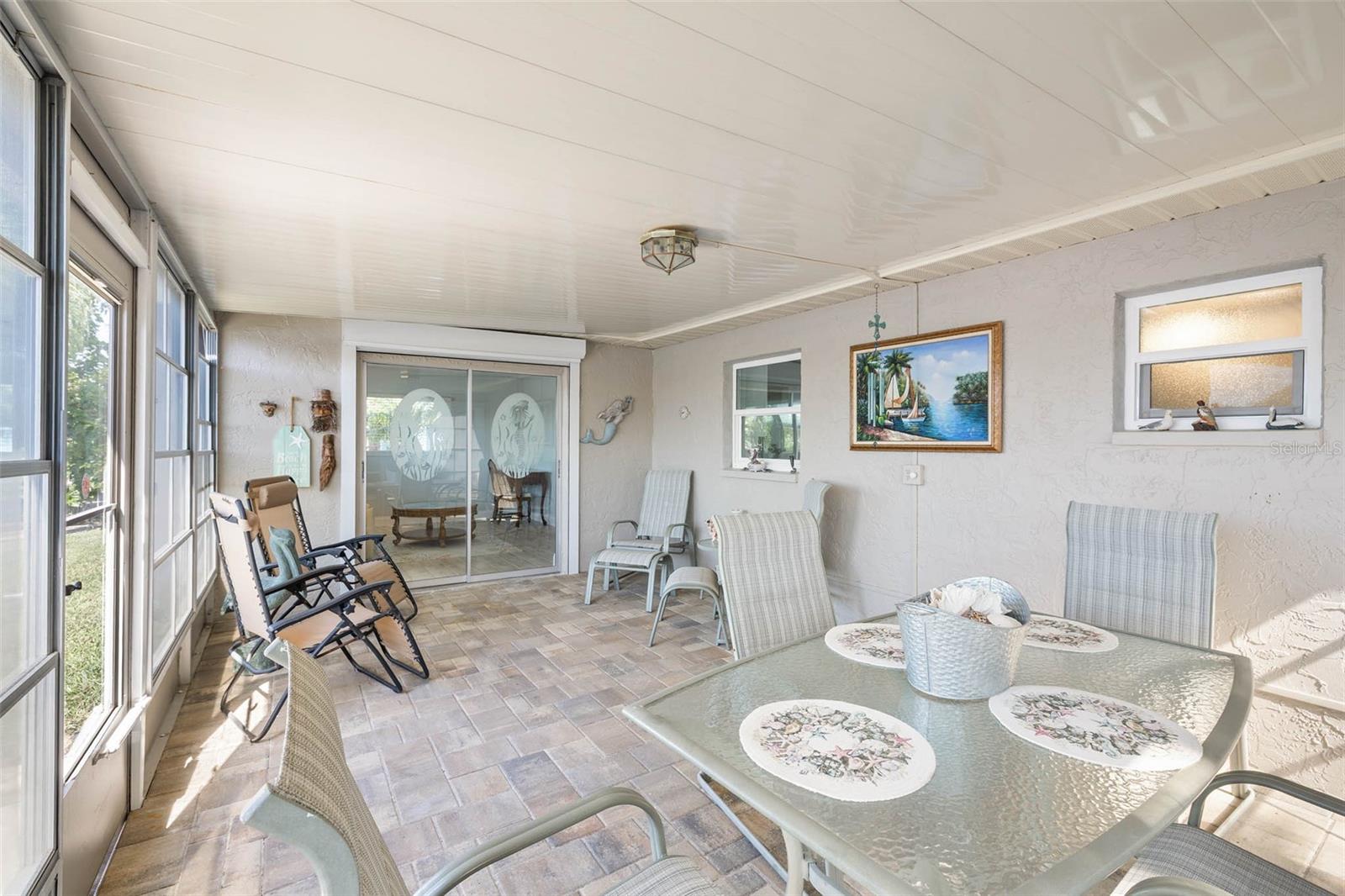 Image 24 of 37 For 4151 Camelia Drive