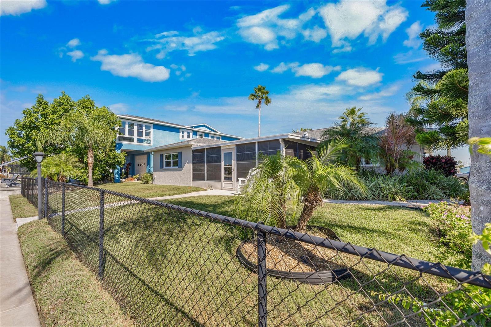 Image 7 of 37 For 4151 Camelia Drive