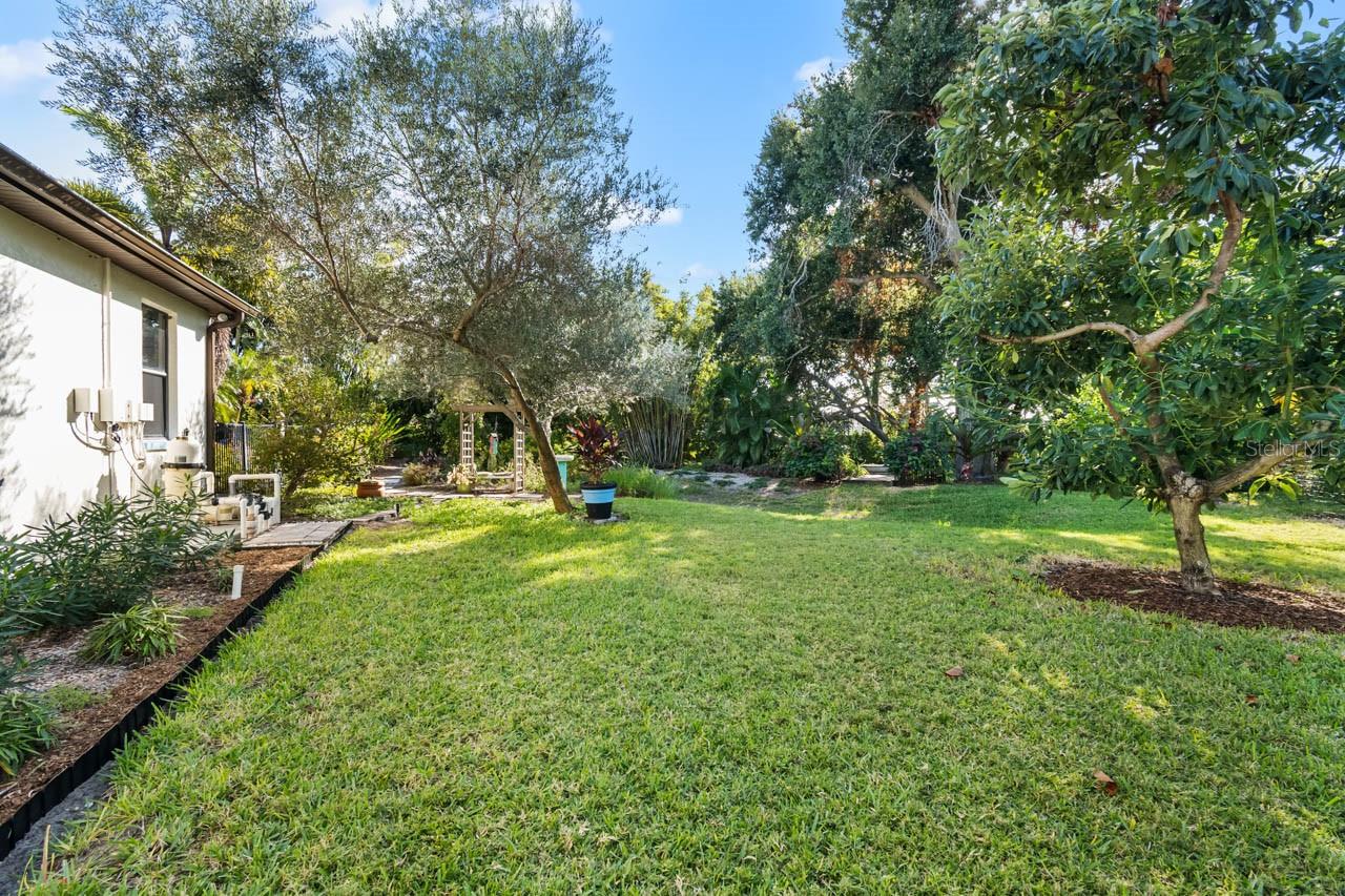 Image 50 of 66 For 1814 78th Street W