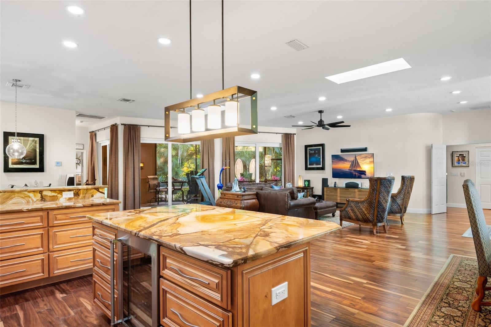 Image 17 of 60 For 3045 Crest Drive