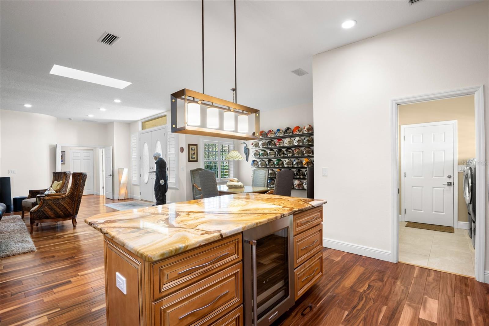 Image 21 of 60 For 3045 Crest Drive