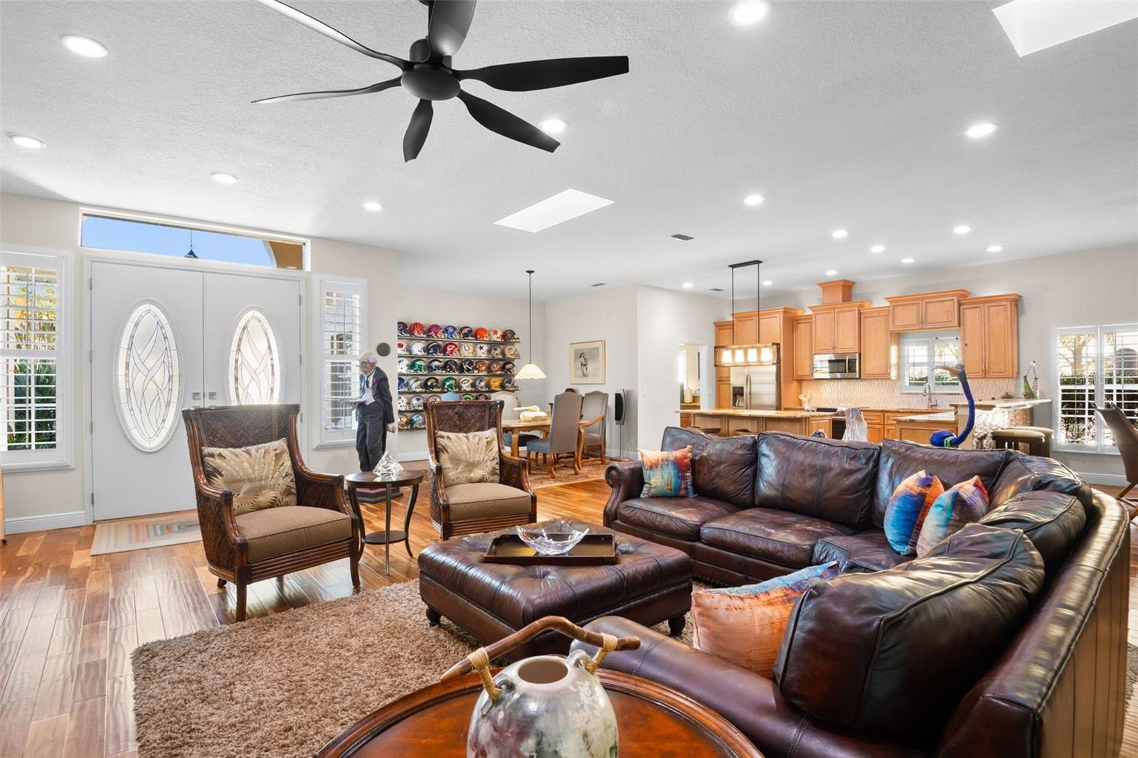 Image 6 of 60 For 3045 Crest Drive