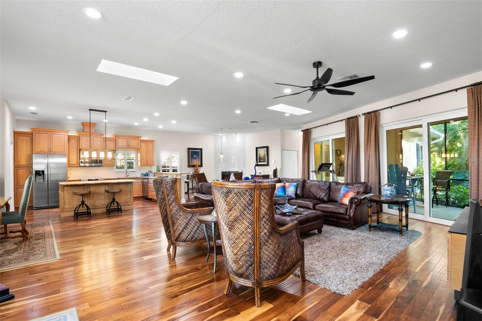 Image 7 of 60 For 3045 Crest Drive