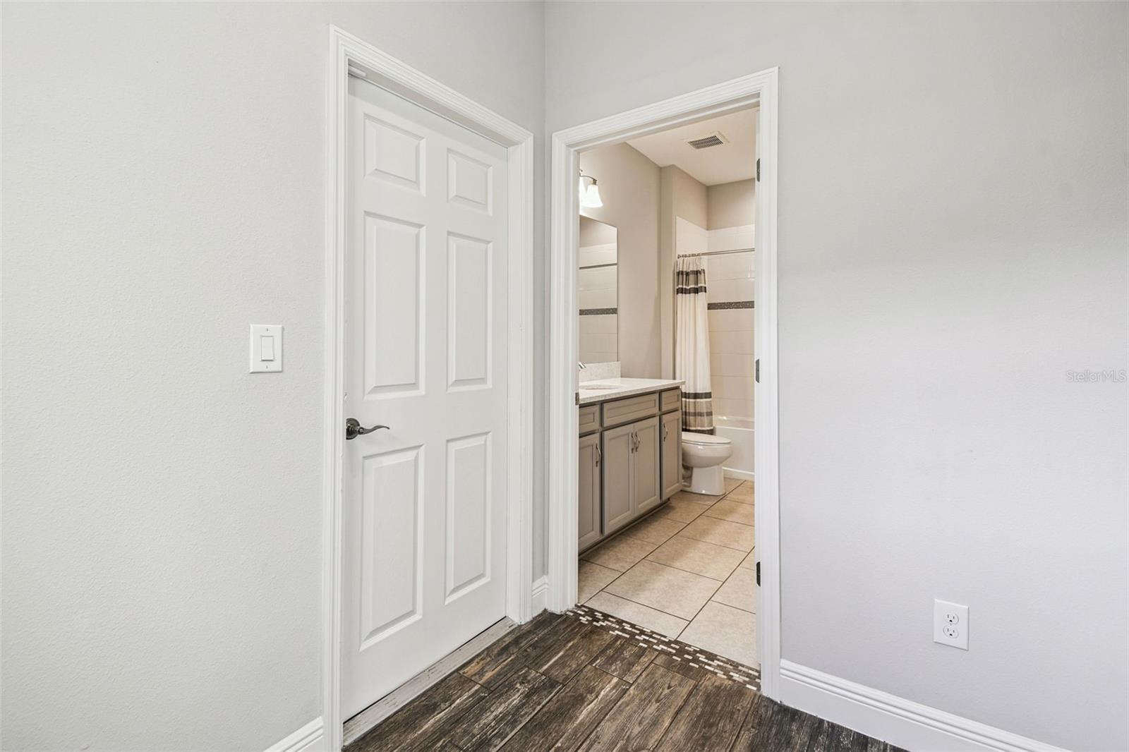 Image 17 of 69 For 12413 Triple Creek Boulevard