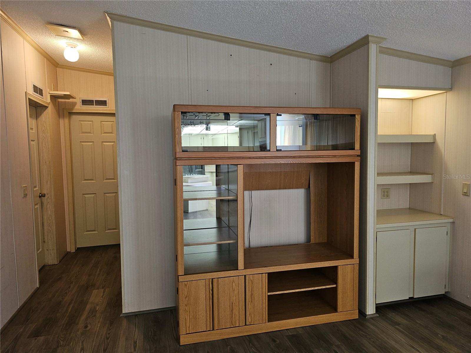 Image 18 of 34 For 101 Dolphin Drive N